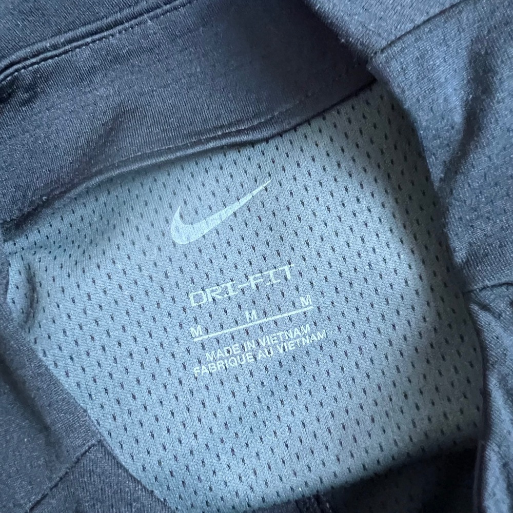 Nike Jacket Full Zip Golf Womens Size M Black Dri-FIT UPF 40+ NEW DX1489-010 - Picture 6 of 9